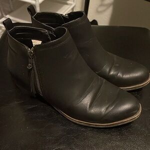 Ankle boots